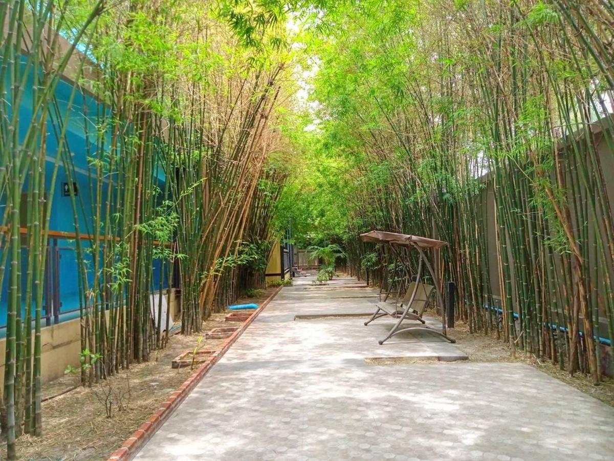 Beach Walk Boutique Resort Bangsaen Dış mekan fotoğraf