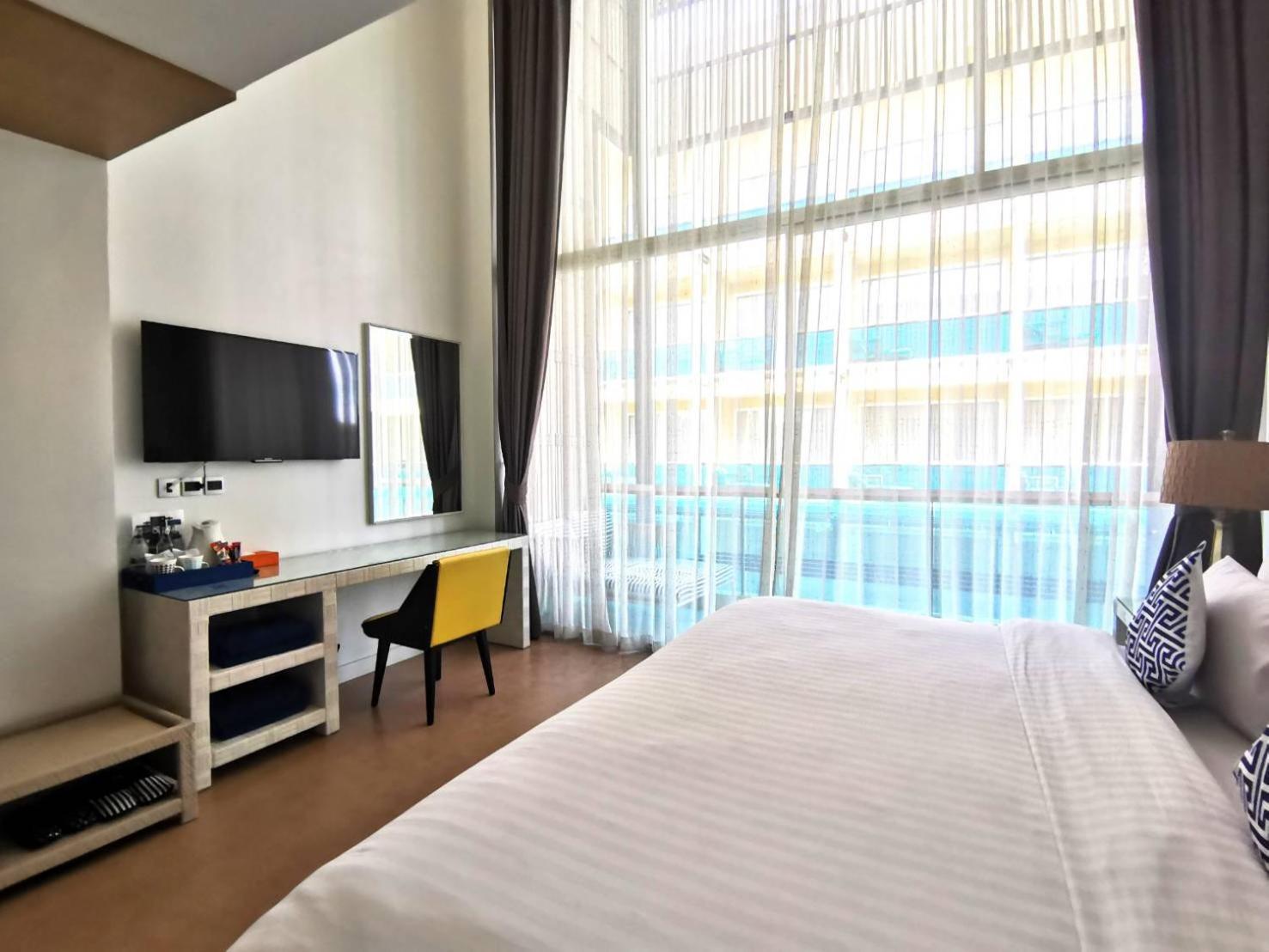 Beach Walk Boutique Resort Bangsaen Oda fotoğraf