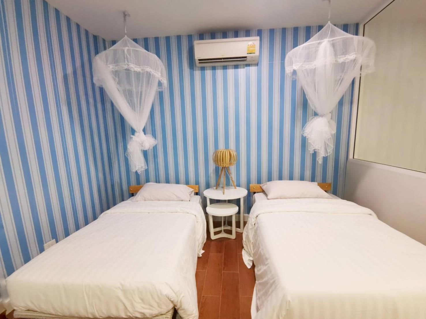 Beach Walk Boutique Resort Bangsaen Oda fotoğraf