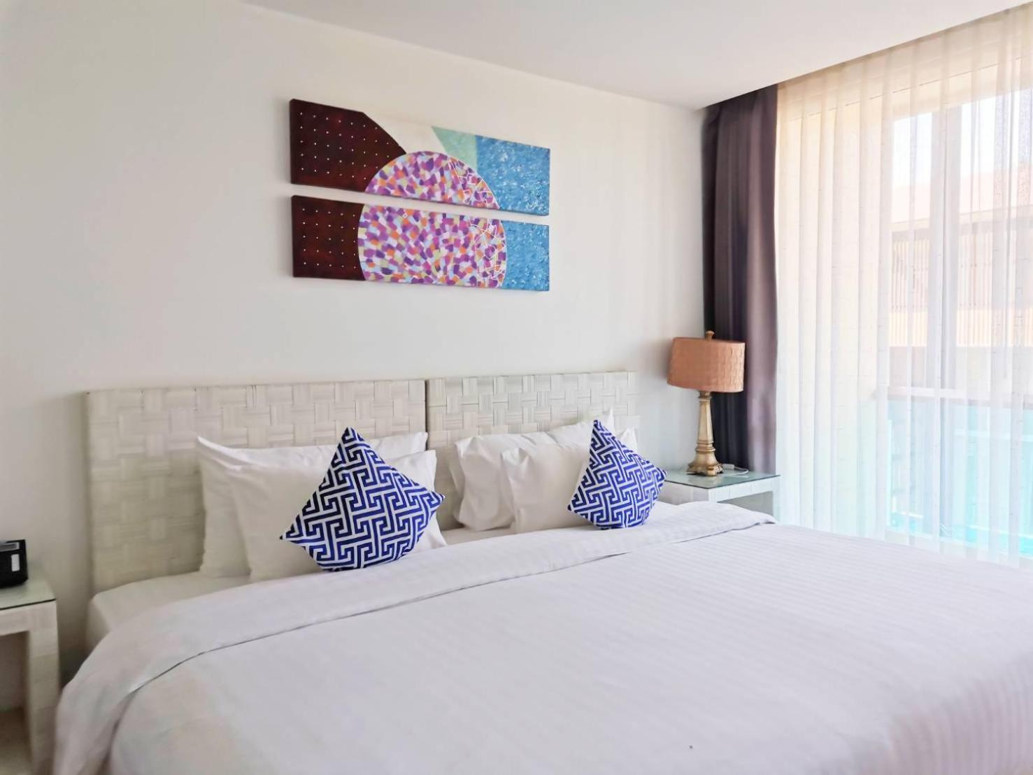 Beach Walk Boutique Resort Bangsaen Oda fotoğraf