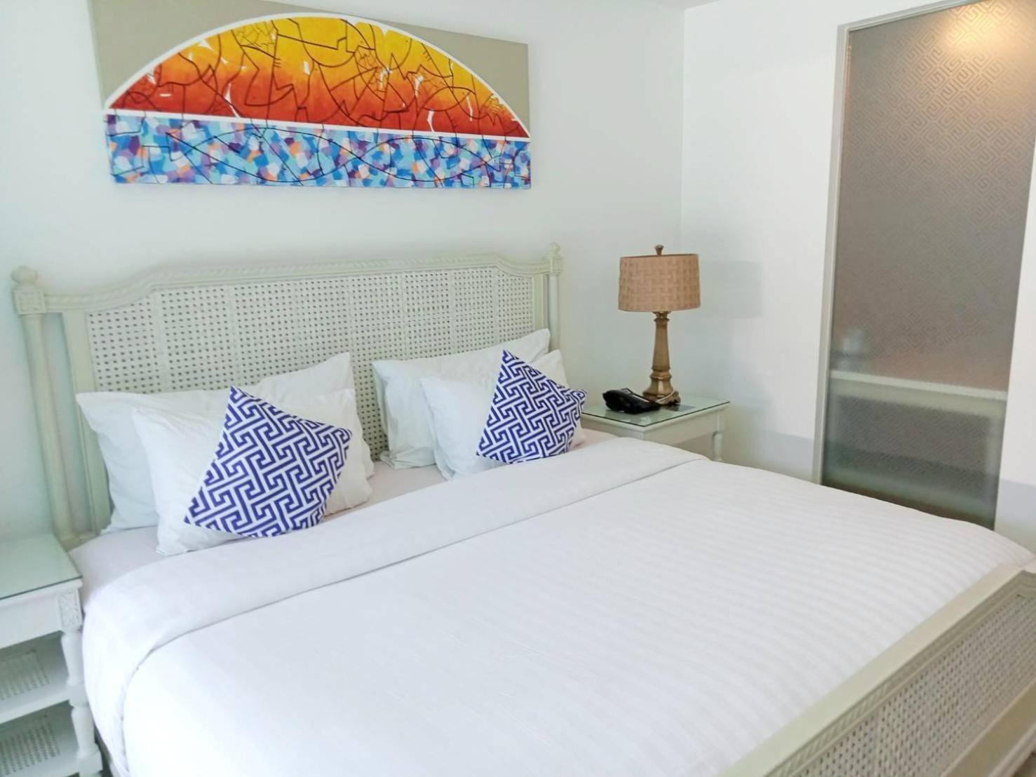 Beach Walk Boutique Resort Bangsaen Oda fotoğraf