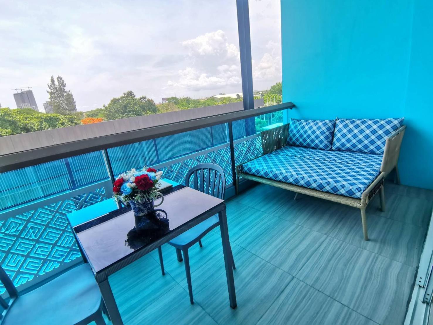 Beach Walk Boutique Resort Bangsaen Oda fotoğraf
