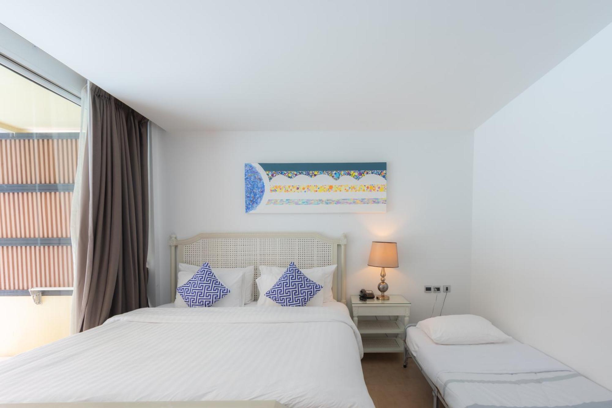 Beach Walk Boutique Resort Bangsaen Oda fotoğraf